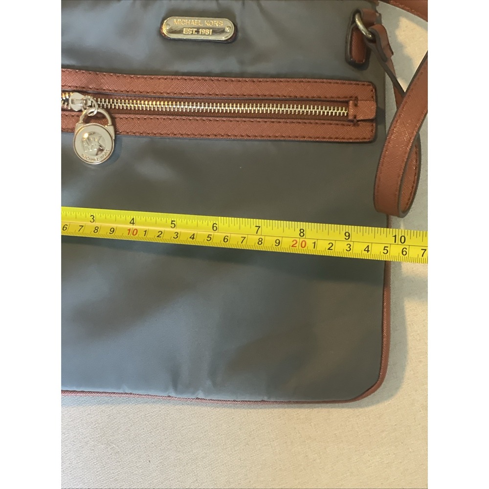 Michael Kors‎ Grey Nylon Tan Leather Trim Kempton Zip Shoulder Bag/Crossbody NEW - Picture 5 of 7